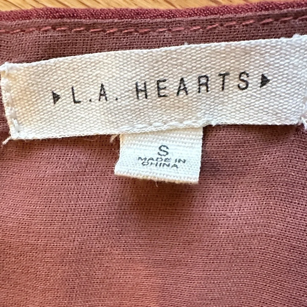 PacSun stylish terracotta